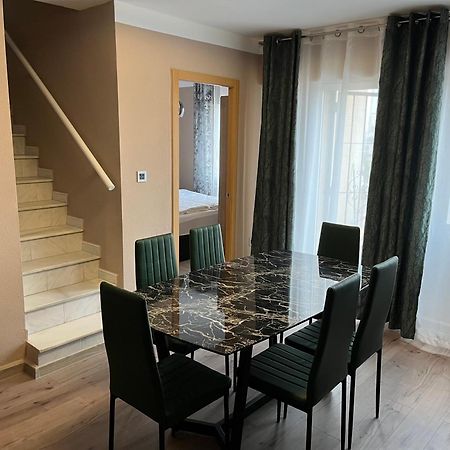Villa Nadiya App Pool, Parking 또레비에하 외부 사진