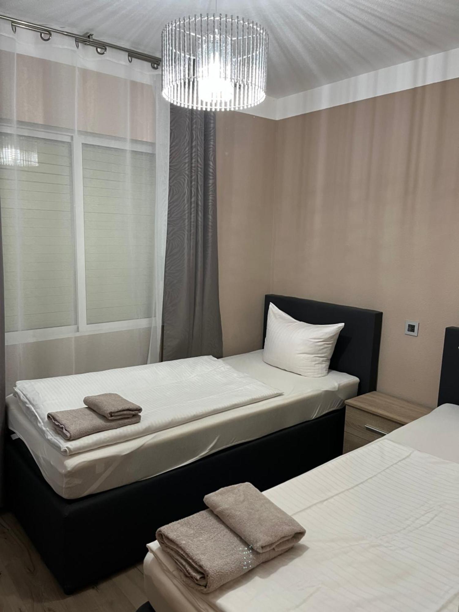 Villa Nadiya App Pool, Parking 또레비에하 외부 사진