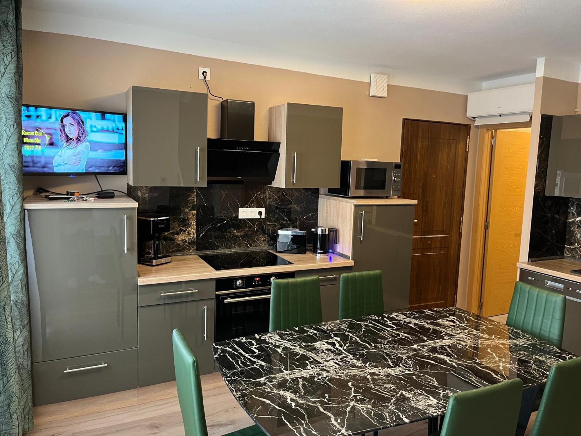 Villa Nadiya App Pool, Parking 또레비에하 외부 사진
